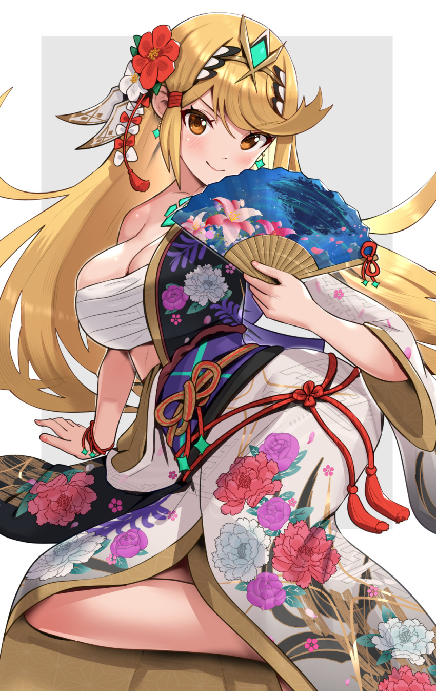 1girl 1girl alluring alternate_costume bandages bare_shoulders big_breasts blonde_hair blush chest_jewel cleavage earrings gem gonzarez hair_between_eyes hand_fan headpiece high_res japanese_clothes jewelry kimono long_hair looking_at_viewer mythra sarashi smile swept_bangs tiara very_long_hair xenoblade_(series) xenoblade_chronicles_2 yellow_eyes